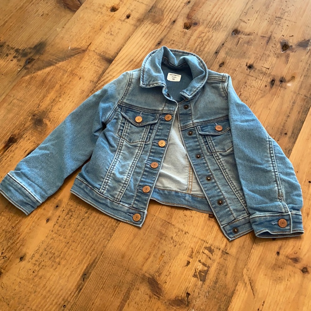 Baby Gap denim jacket, excellent condition! Sz 4T